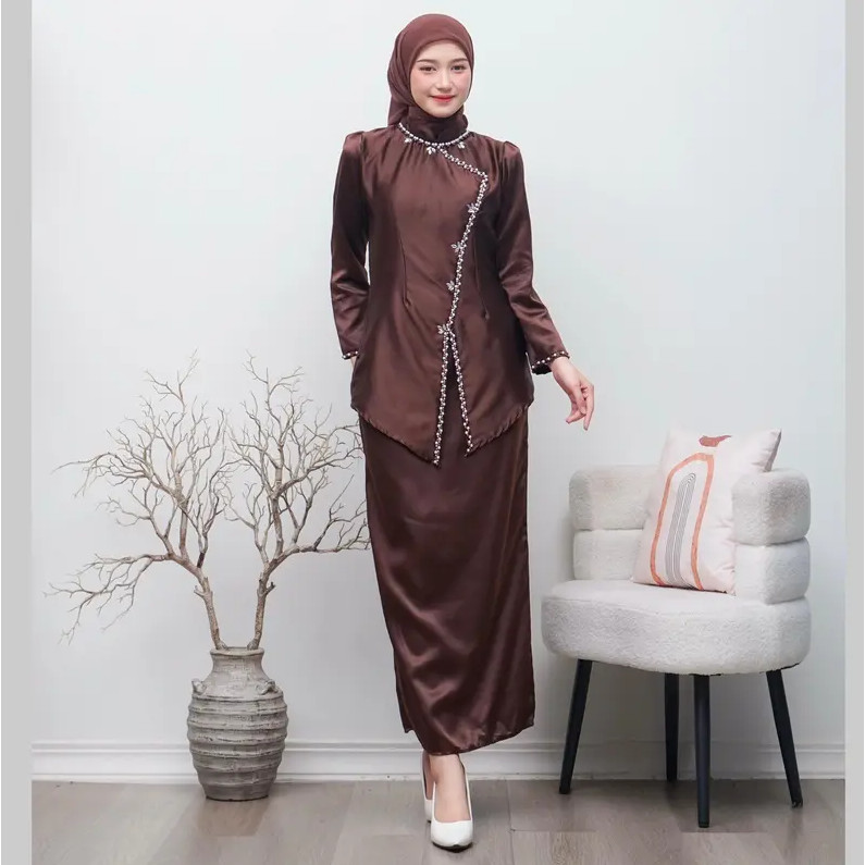 Oneset Kebaya Wisuda Tunangan Kondangan Modern dan Elegan Baju Brokat Bridesmaid Mewah Trending ALEA