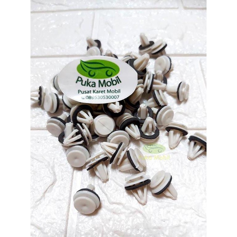 """] Kancing Klip Grill Lampu Depan Mobil Futura