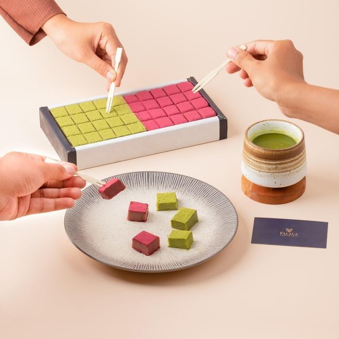 Falala Chocolate Mix Matcha & Berry Chocolate (Japanese Nama Chocolate Premium)