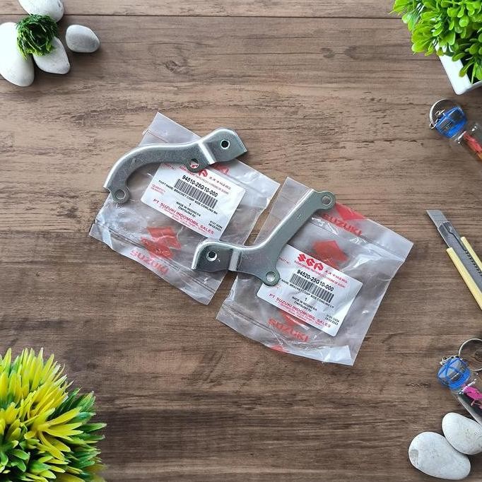 Promo Suzuki Breket Bracket Sayap Bawah Satria Fu Old Barong 2005-2012 Asli Suzuki Part No. 94510-25