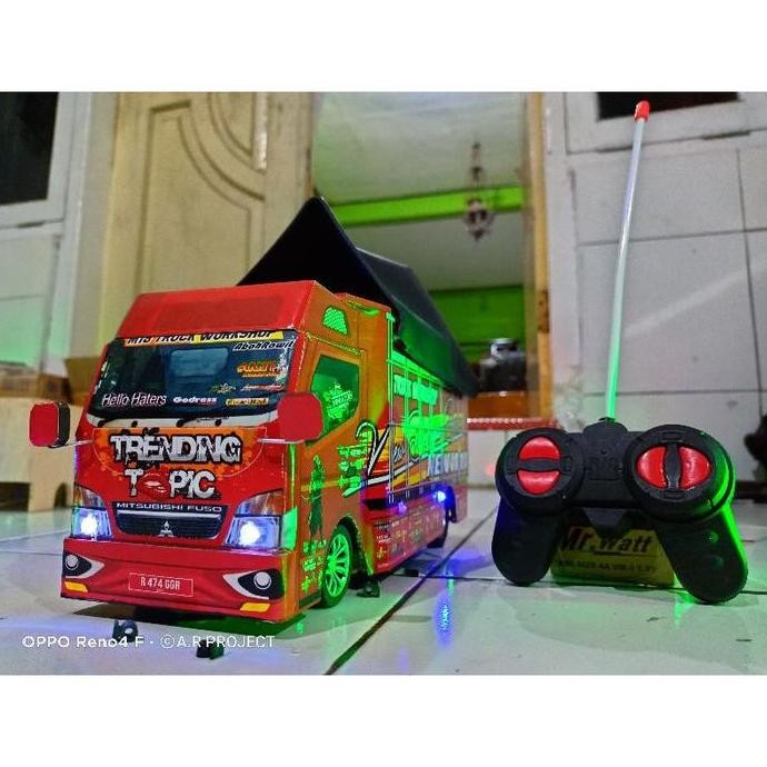 mainan mobil remote control/miniatur truck oleng trending topic remote