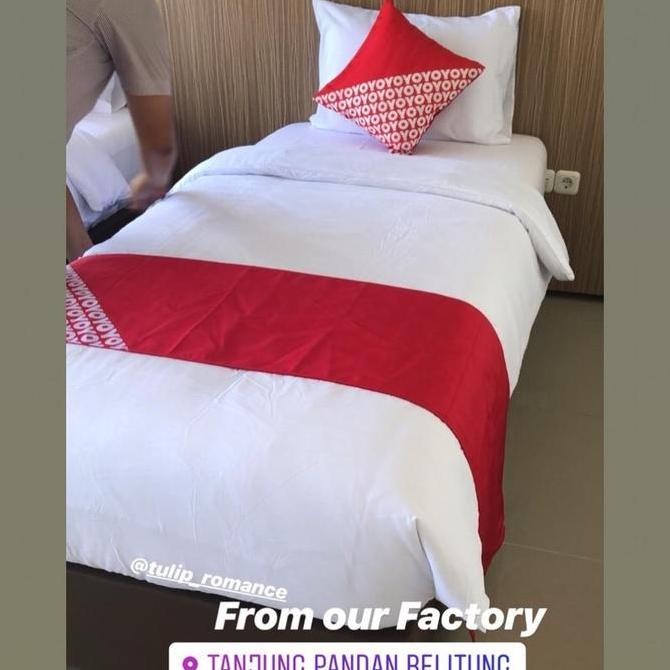 Quilt / Duvet Cover by ROMANTIC standard HOTEL OYO