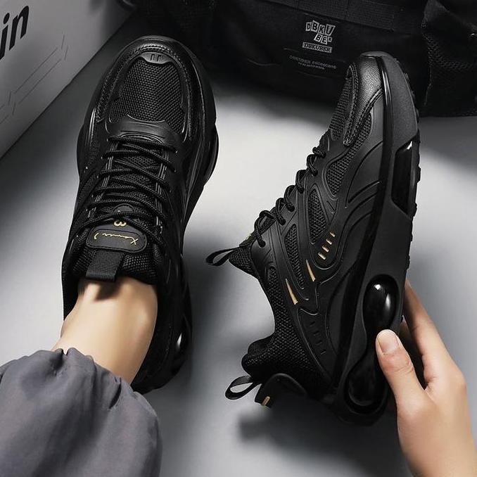 Ten FREE BOX LV0322 Sepatu Sneakers Pria Sepatu Sport Hitam