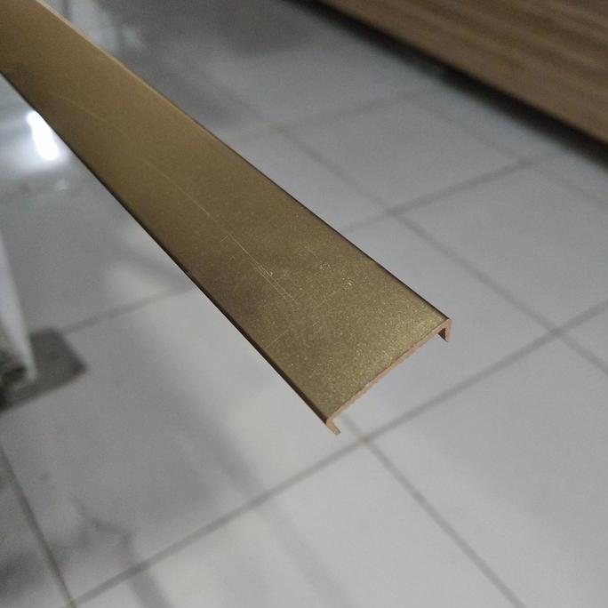 EDGING ALUMUNIUM HP 19 GOLD *