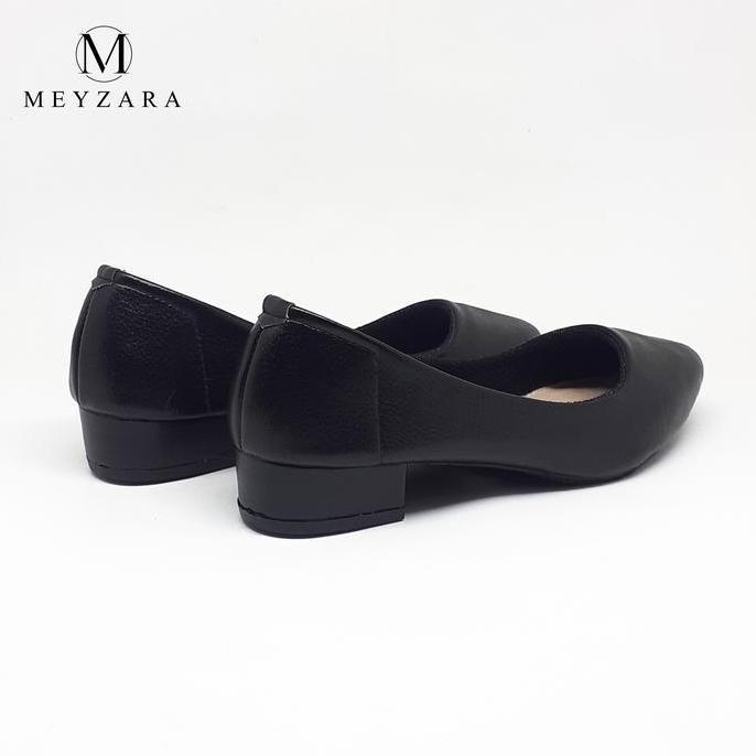 Grayu- Meyzara Alisa Sepatu Kerja Nita