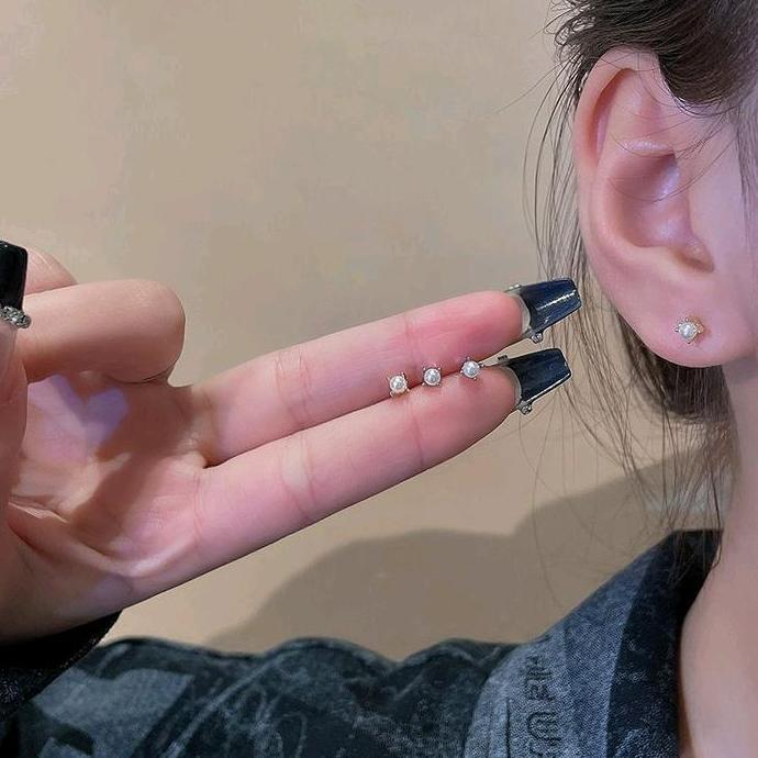 Jewe- Anting Duck Bear Dolphin Anak Desa Titanium Anti Karat Perempuan Perempuan