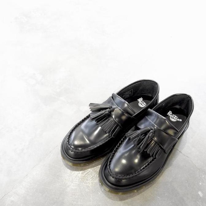 Sepatu Dr. Martens Adrian Tassel Black Polish