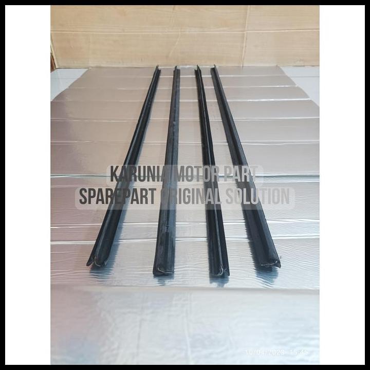 GRATIS ONGKIR KARET PELIPIT KACA LUAR UNIVERSAL PELIPIT KACA LUAR MOBIL UNIVERSAL 