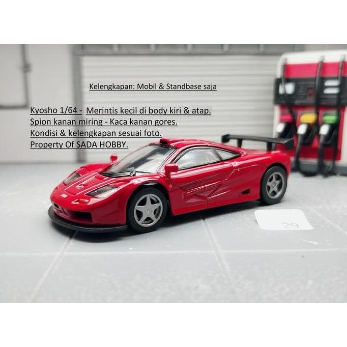 KYOSHO 1/64 MCLAREN F1 GTR RED UNIT & STANDBASE SADHO