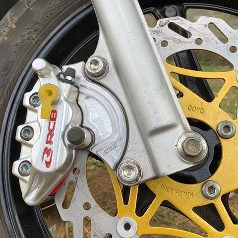 BRAKET KALIPER MIO DISC 220 - 260 ( KALIPER 2P RCB )