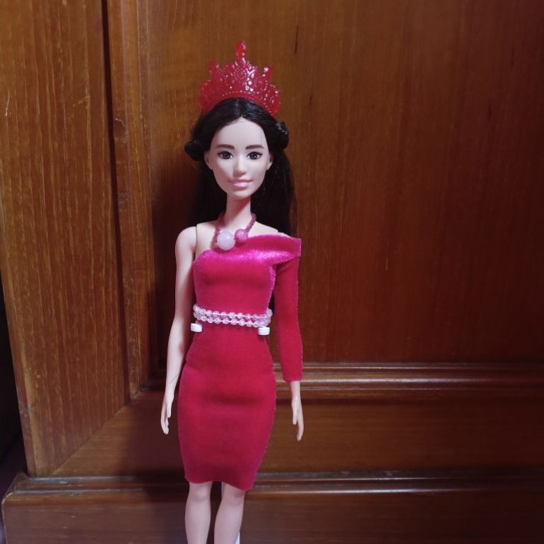 Barbie preloved + standing