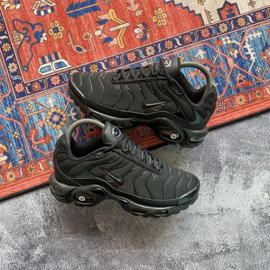 [Size 40] Rare Nike Air Max TN Plus ‘Triple Black’ (604133-050) Second Kondisi Mulus Nominus. Harga 