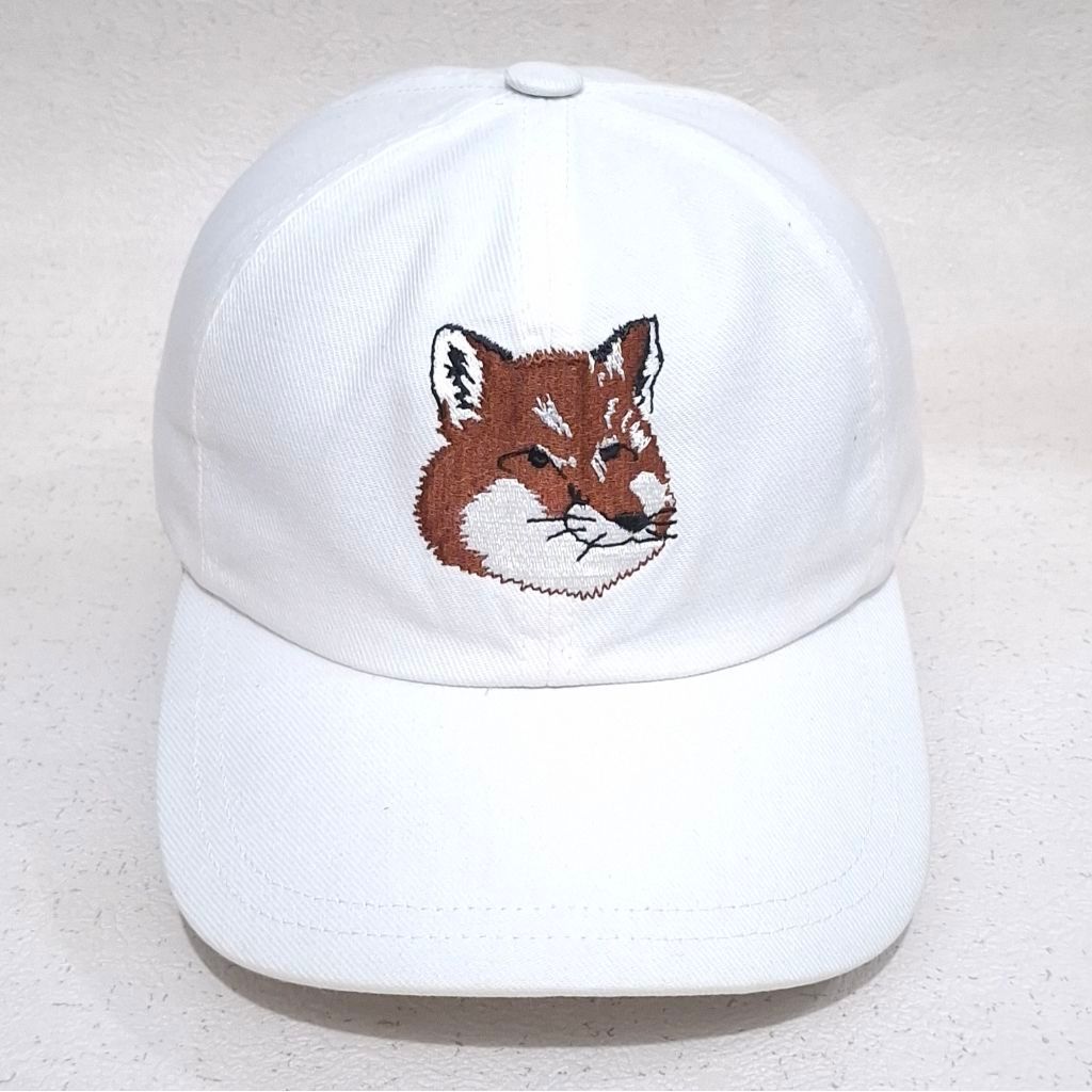 Topi MAISON KITSUNE Made in Bulgaria Cap Preloved Original 079
