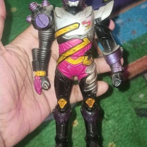 action figur mainan bima x