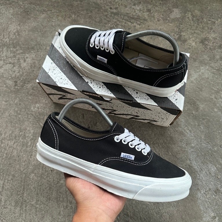 vans authentic vault OG