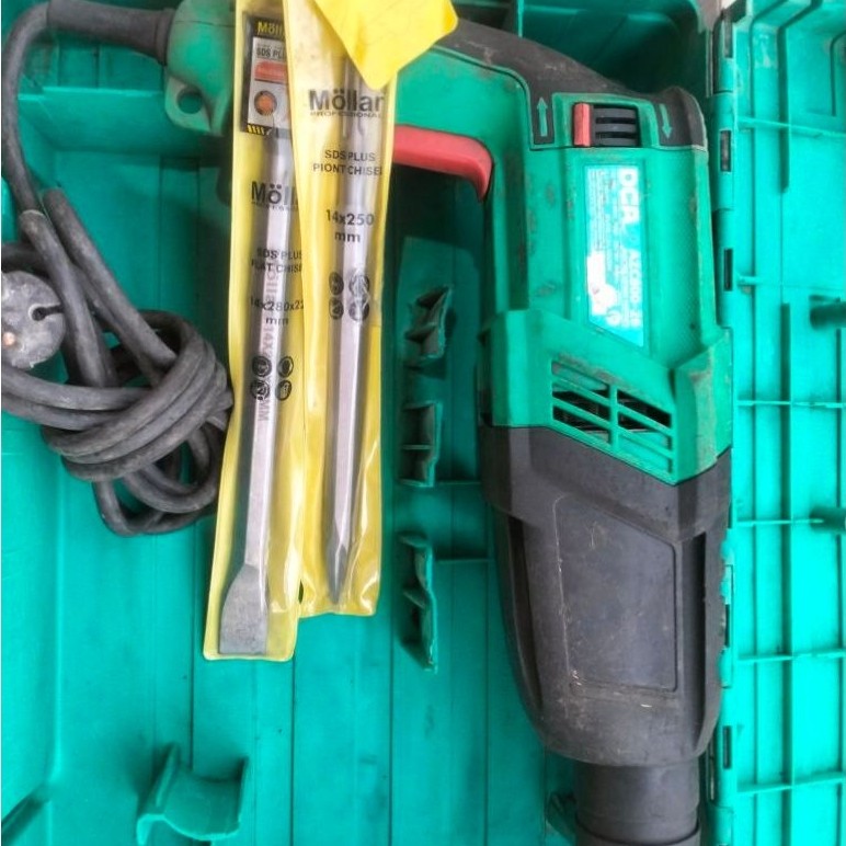 Rotary Hammer DCA AZC800-26 (KONDISI BEKAS/SECON)