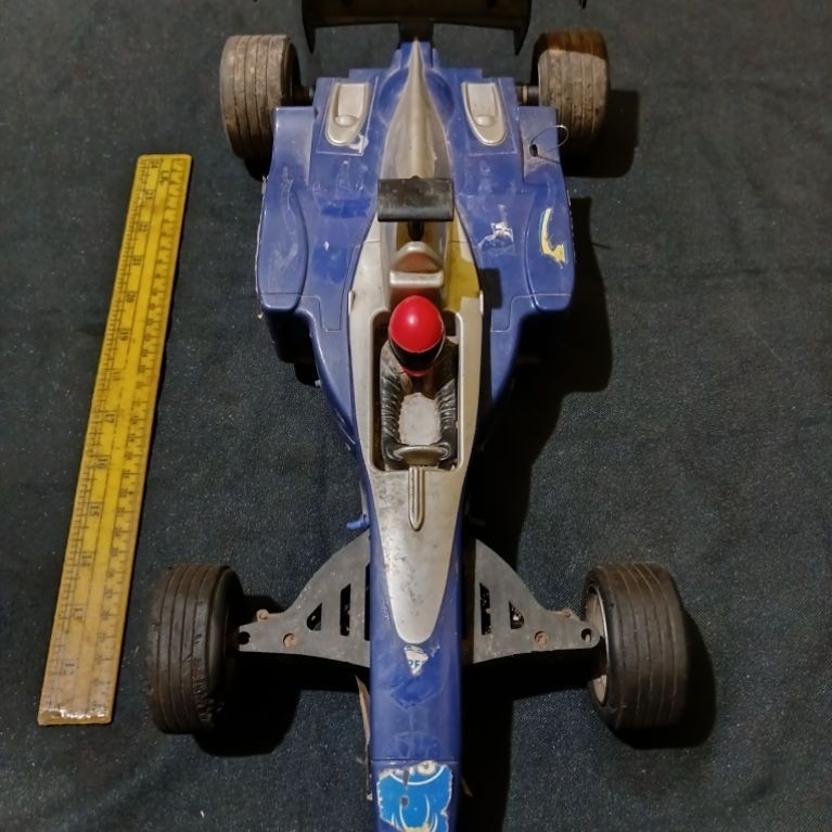 Mainan mobil rc formula 1 [bekas]