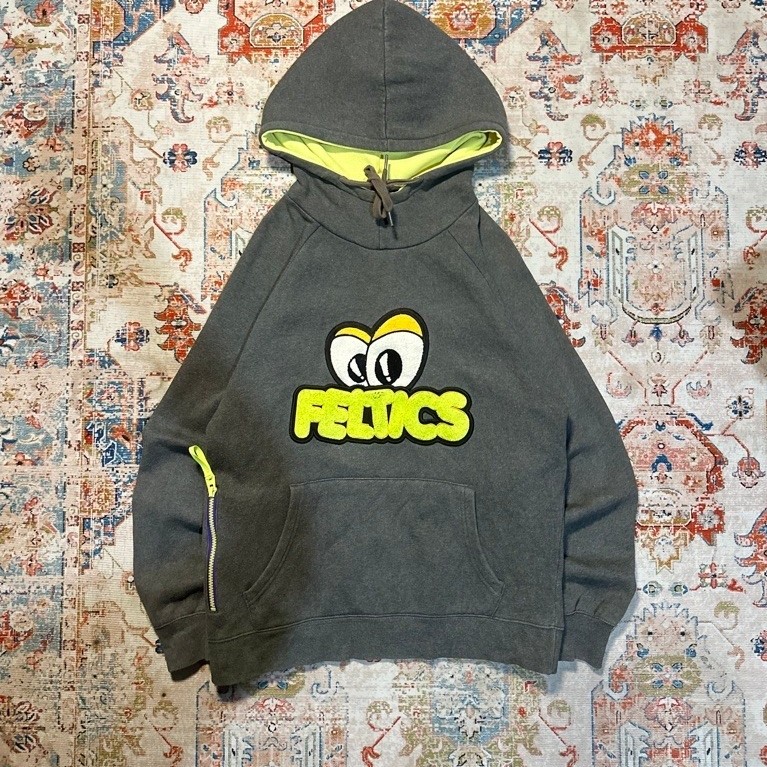 hoodie feltics eye side pocket