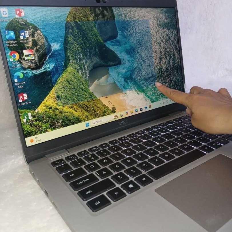LIKE NEW LAPTOP DELL Latitude 5320 TOUCHSCREEN BERGARANSI