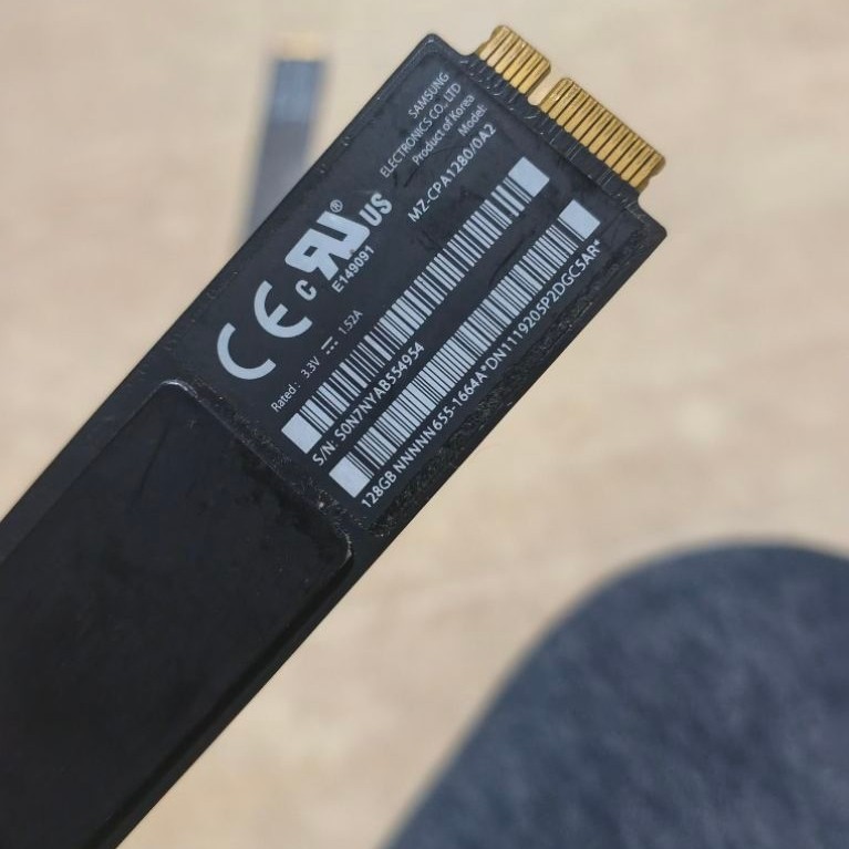 SSD 128gb Macbook bekas murah