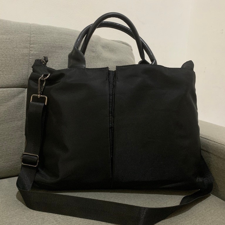 tote nylon nobrand sling laptop bukan samsonite hitam tas kerja tas kuliah preloved