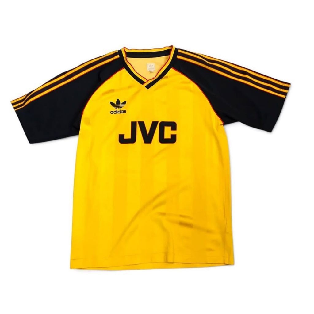 Vintage Adidas FC Arsenal Vintage 90’s 1998/1991 Soccer JerseySize M The product is a vintage 1990’s