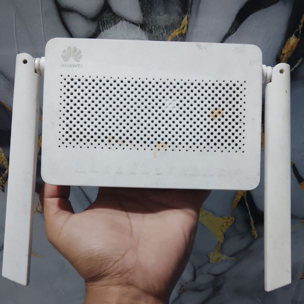 Router Huawei HG8145V5 rusak matot batangan