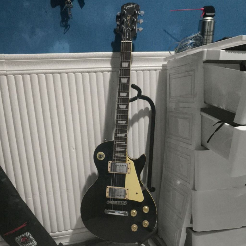 Gitar listrik second