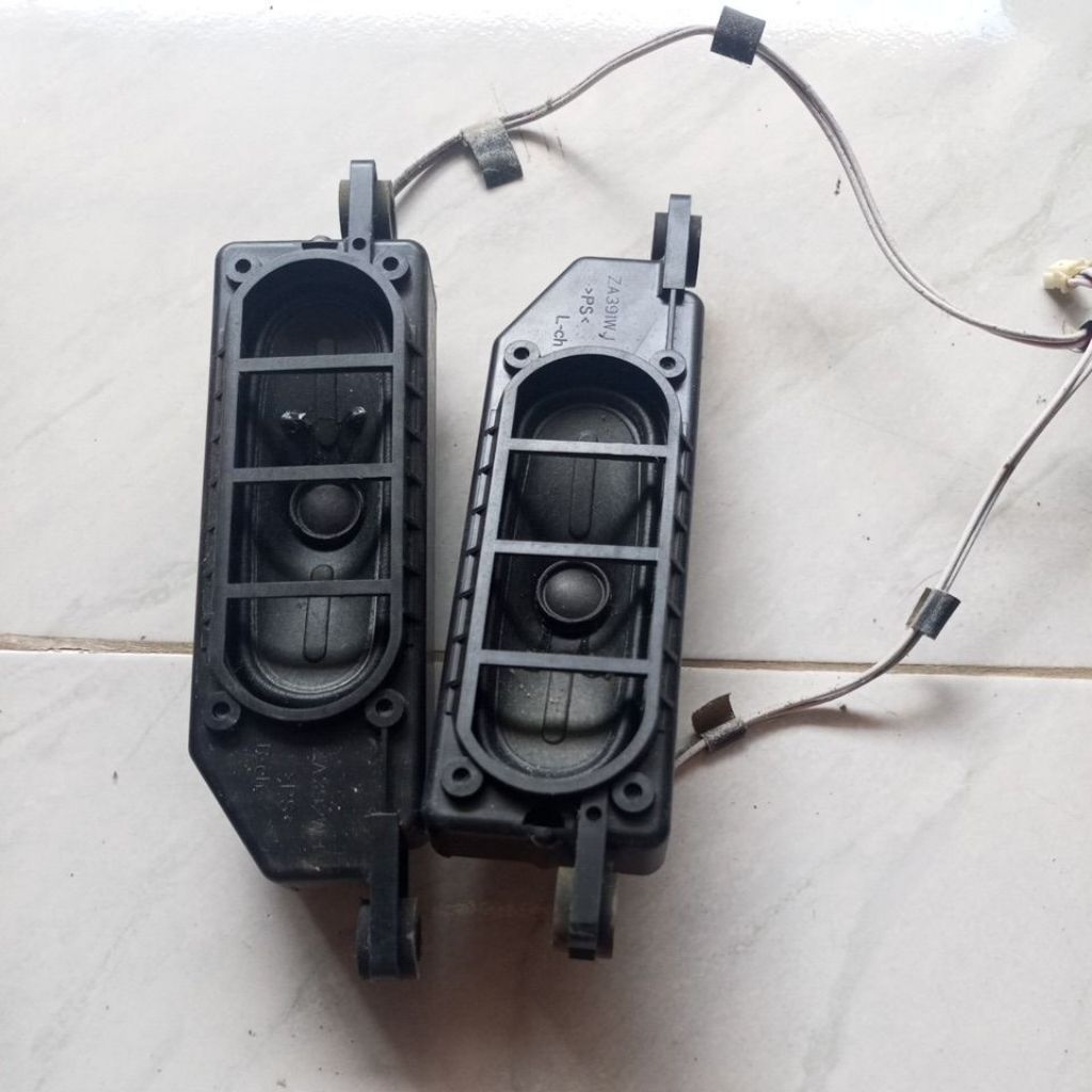 Sepasang Speaker TV LCD Sharp AQuos 32 inch Copotan Normal Original