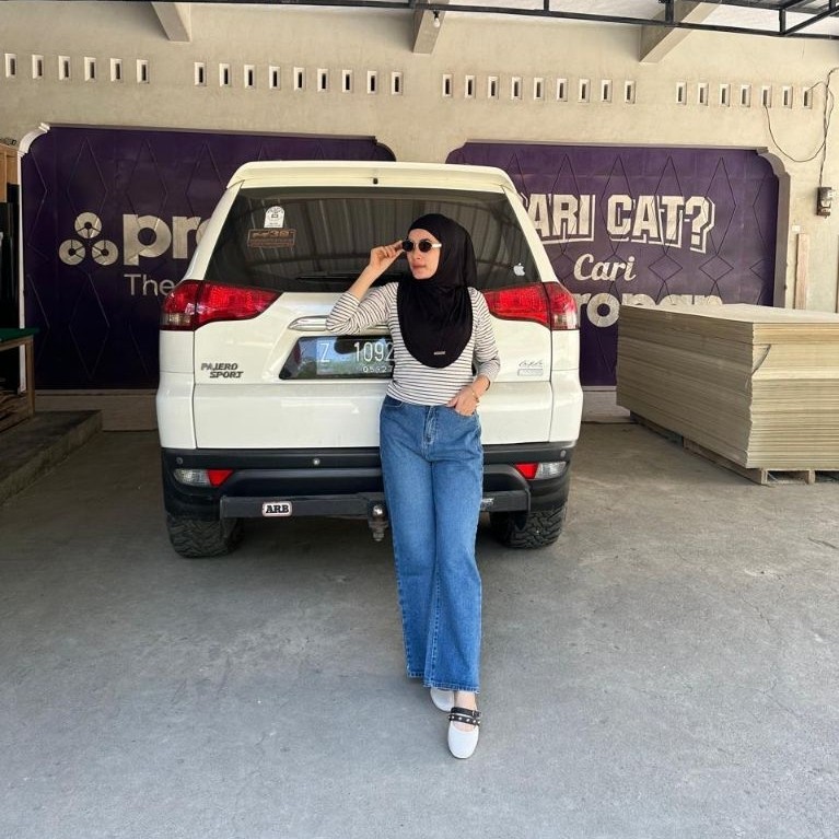 Celana jeans geela wide leg jeans-Celan wanita geela(Defect)