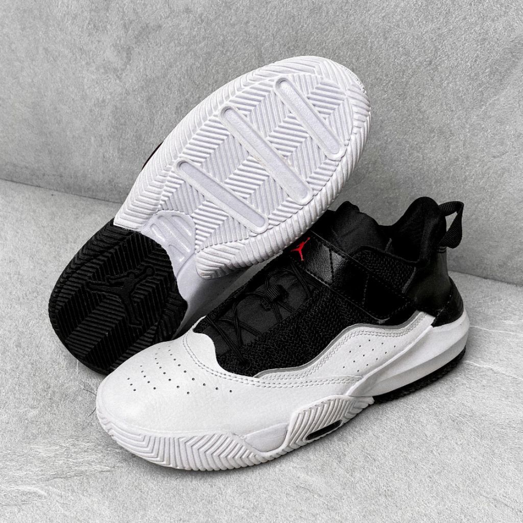 SEPATU BASKET ANAK NIKE JORDAN STAY LOYAL KIDS ORIGINAL