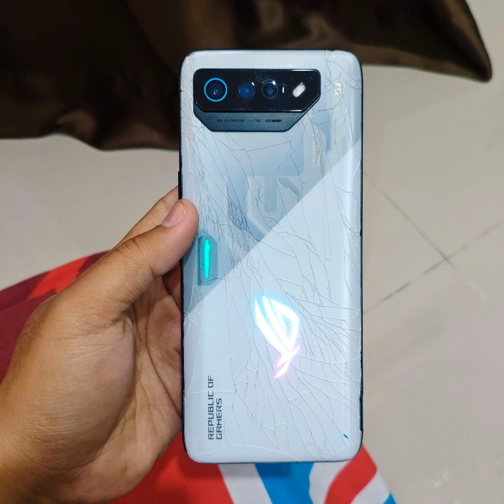 ASUS ROG PHONE 7 8/256GB FULLSET MINUS RINGAN