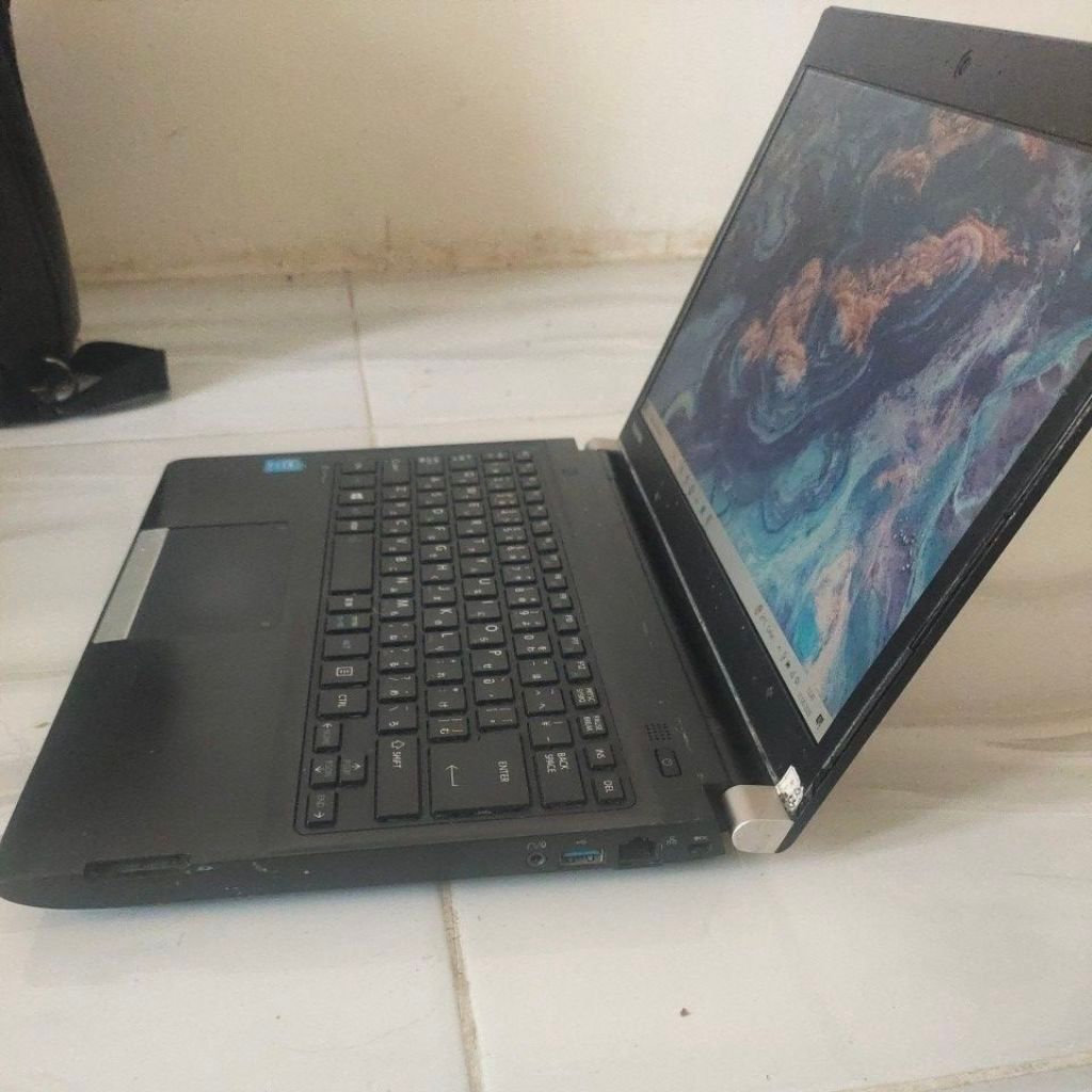 toshiba R734