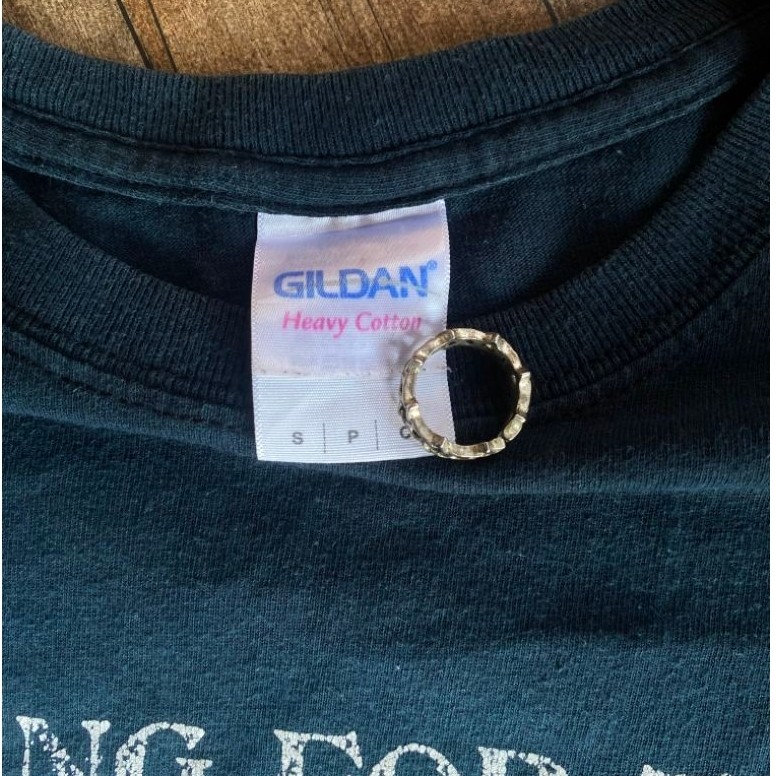 Kaos GILDAN preloved size S