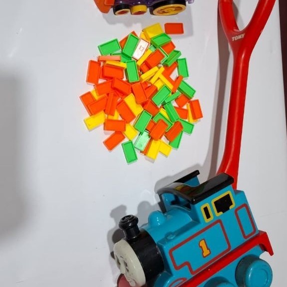 Thomas & friends bertangkai dorong Push Along Mainan seken second bekas