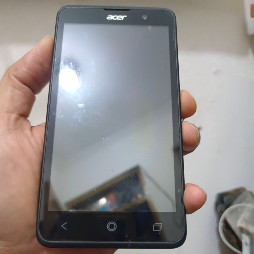 hp Acer MODEL:Z520 jual lcd dan kelengkapan nya garansi
