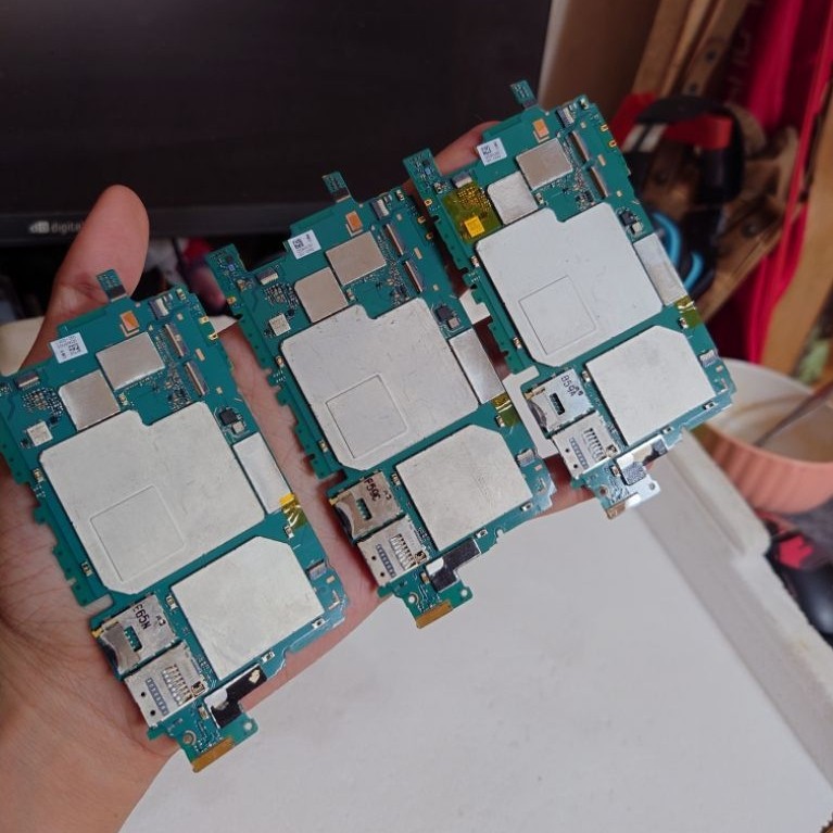 Mesin Sony Xperia Z5 compact