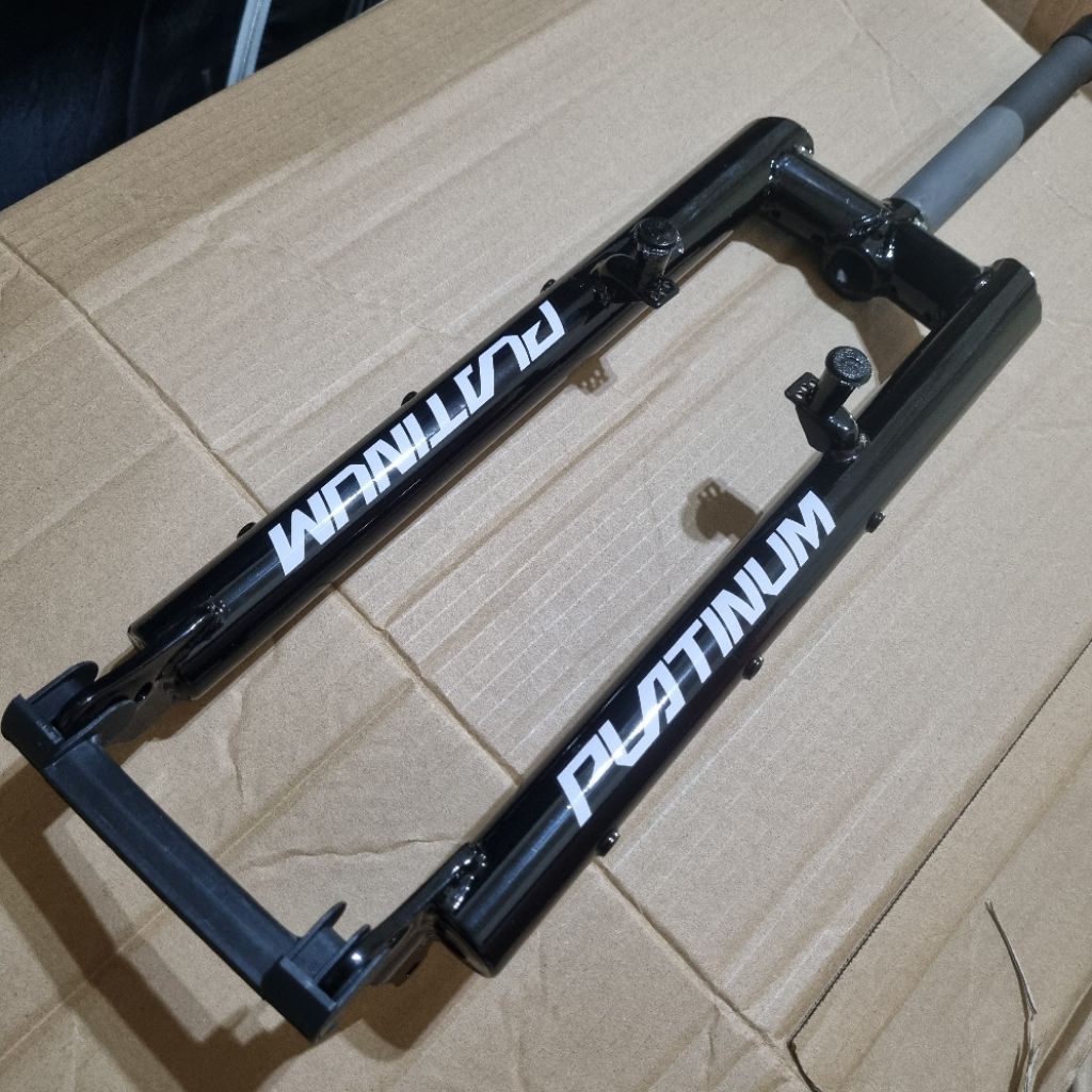 FORK RIGID MTB 26 FORK STANDAR 25.4 V BRAKE DISC BRAKE HITAM PLATINUM