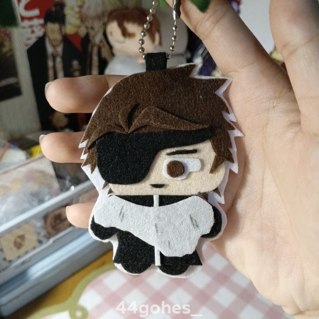 Aizen Sosuke Felt Keychain, Bleach Fanmerch