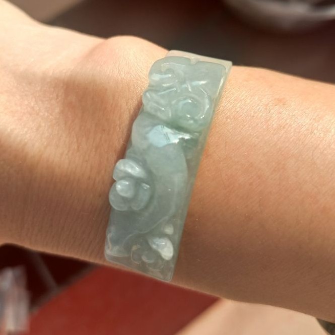 Ruyi Green Myanmar Jade Half Bangle