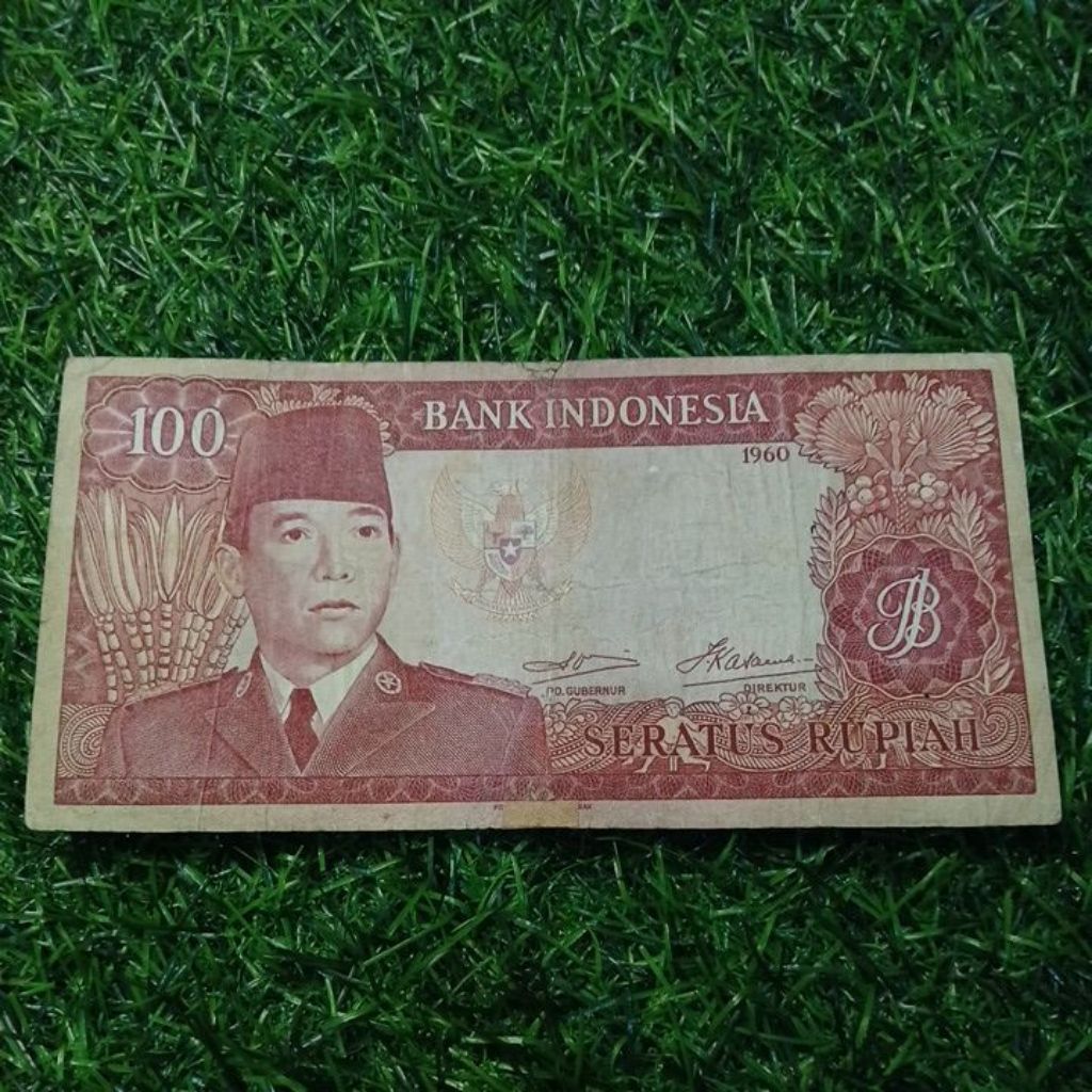 uang kuno atau  lama 100 soekarno asli