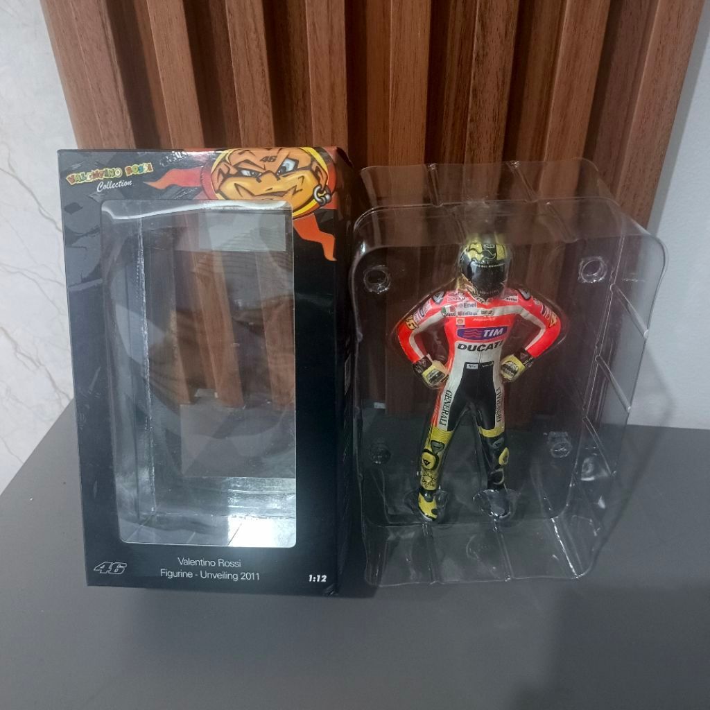 Figur Minichamps Rossi Ducati 2011/2010