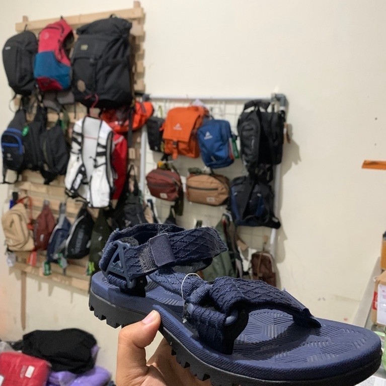 Sandal Ei Bhardev Roll Strap