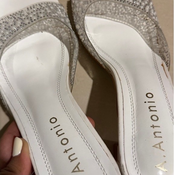 PRELOVED A ANTONIO WHITE PEARL