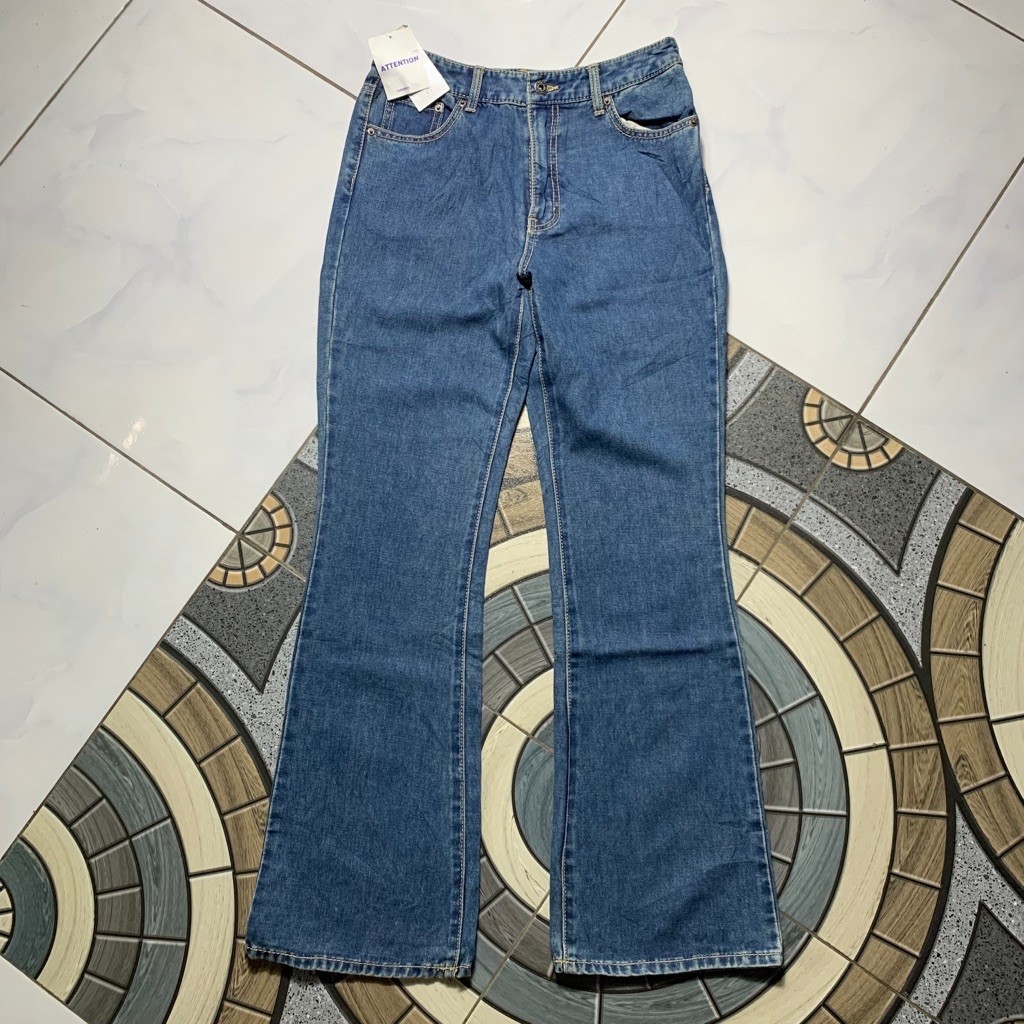Celana Jeans Wanita bootcut Style basic by Attention size 28