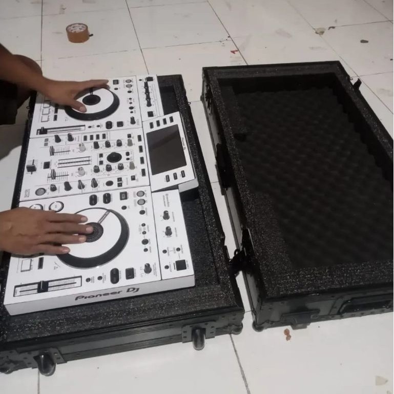 Hardcase pioneer dj RX3 hardcase castem riquest tempat dj lainya rx. 1.2.3 dj rr