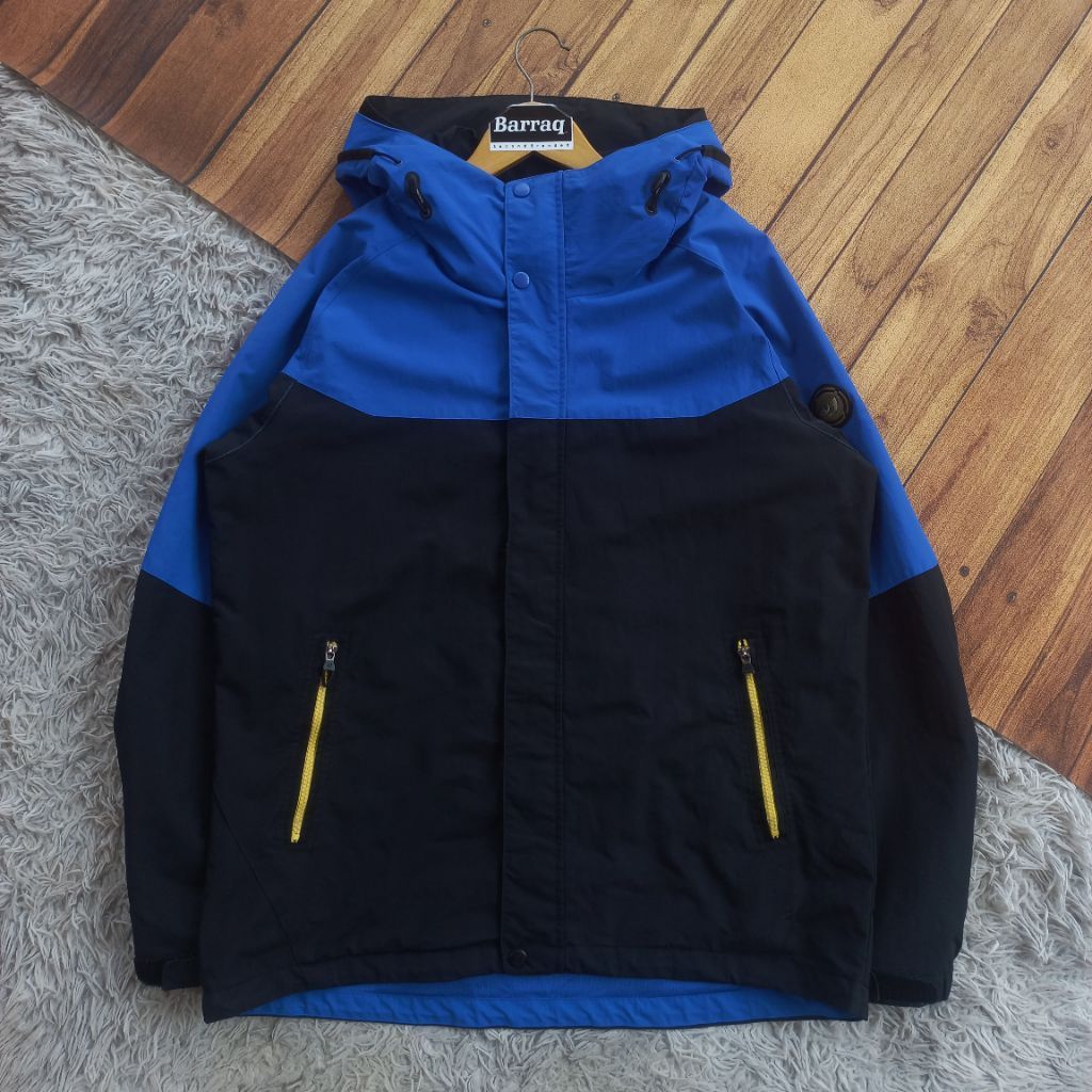 Jaket Outdoor Prospecs Tebal Kaku NOT gorpcore goretex blocktech running sports lightweight windbrea