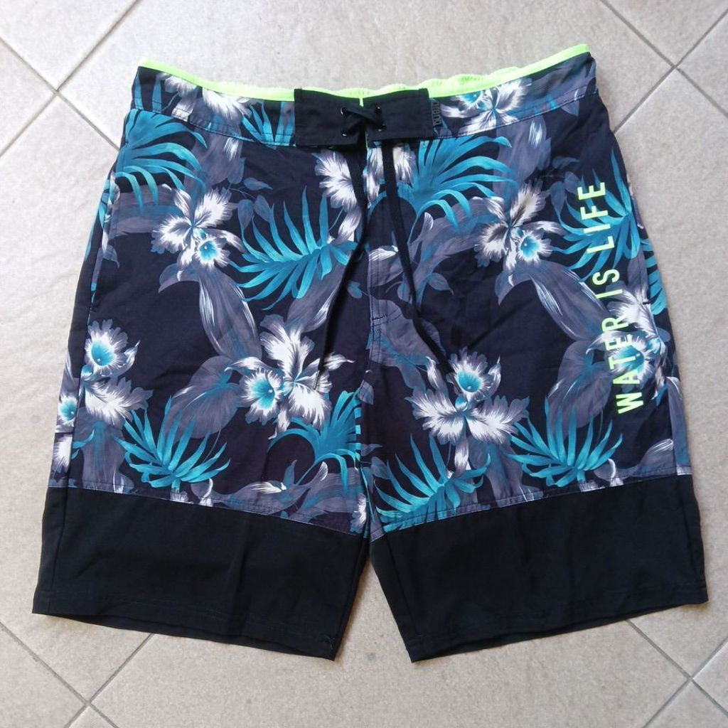 celana pendek surfing Arena