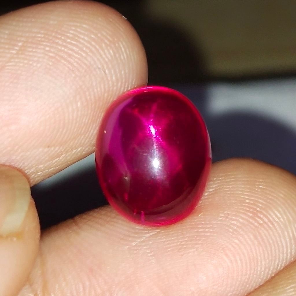 Ruby Star 12 x 10 x 4.5 mm 7.15 Ct Oval Cabochon Super Bintang Merah Delima Code 2187