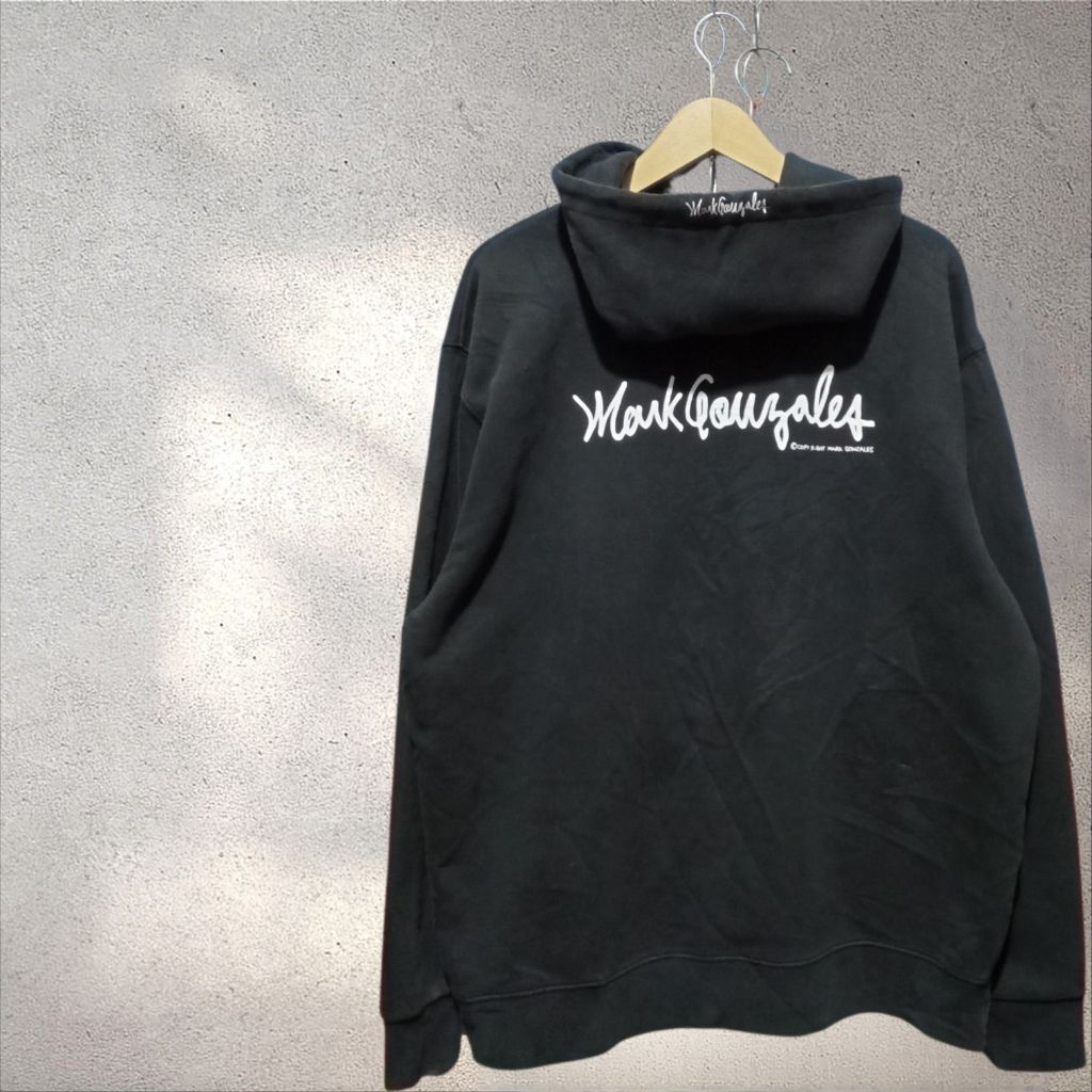 Hoodie Mark Gonzales